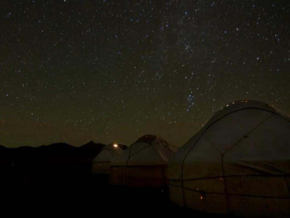 Готель Zalkar Yurt Camp Song-Kul Екстер'єр фото